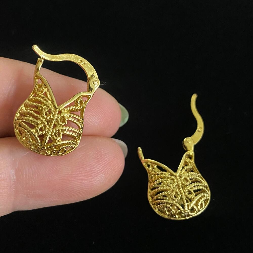 Vintage Gold Filigree Teardrop Earrings PJ Marked Leverback Great Condition